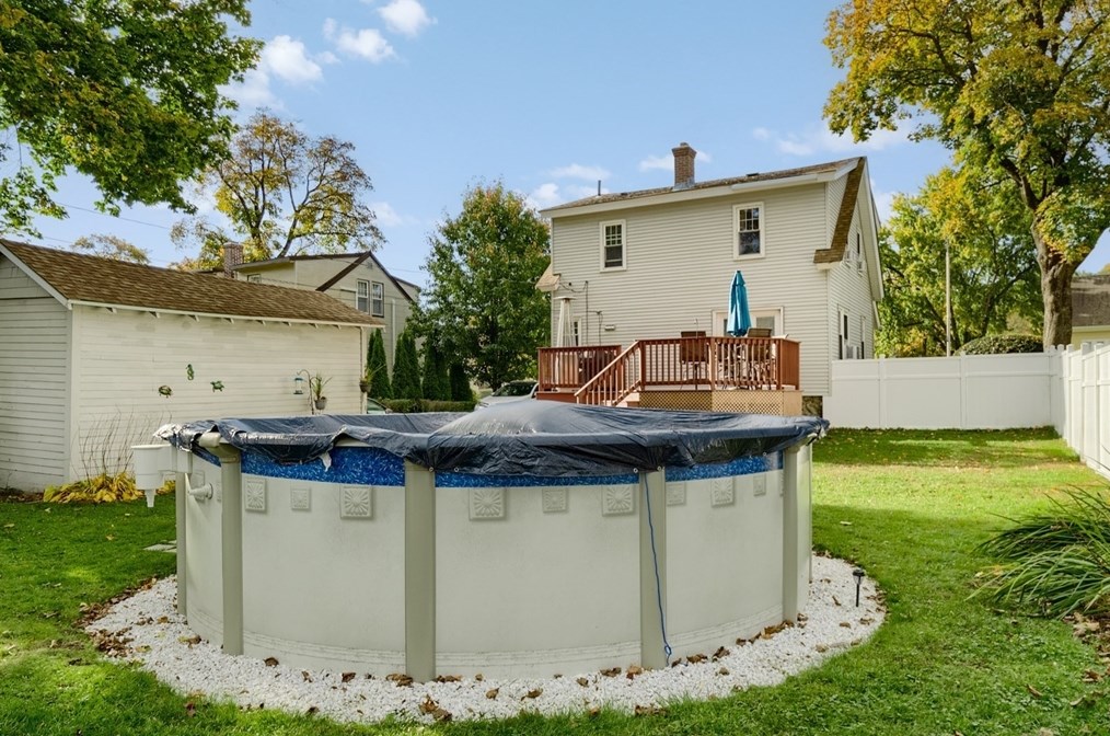 465 Chandler St, Worcester MA 01602-2935 exterior