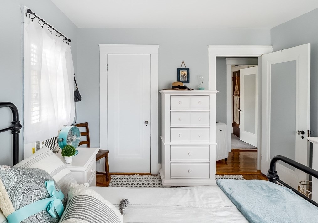 465 Chandler St, Worcester MA 01602-2935 exterior