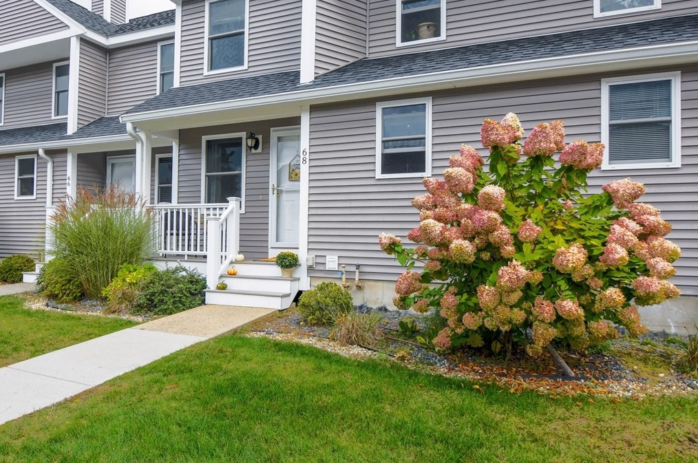 68 Sycamore Dr #68, Leominster, MA 01453