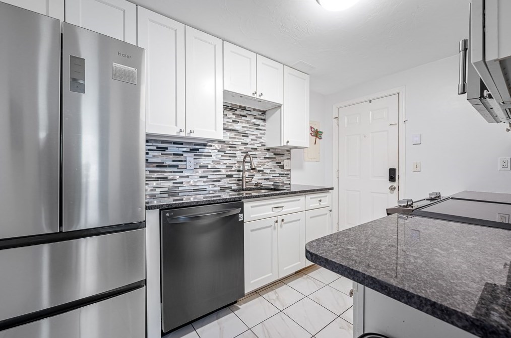 6 Inverness Ave #3, Worcester, MA 01604