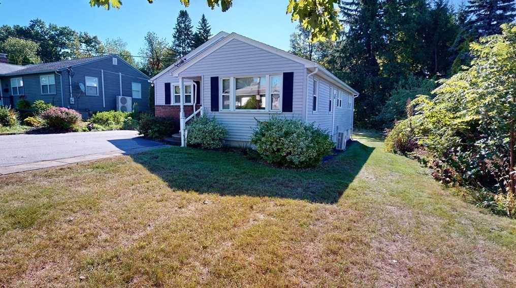 74 Randall St, Worcester, MA 01606