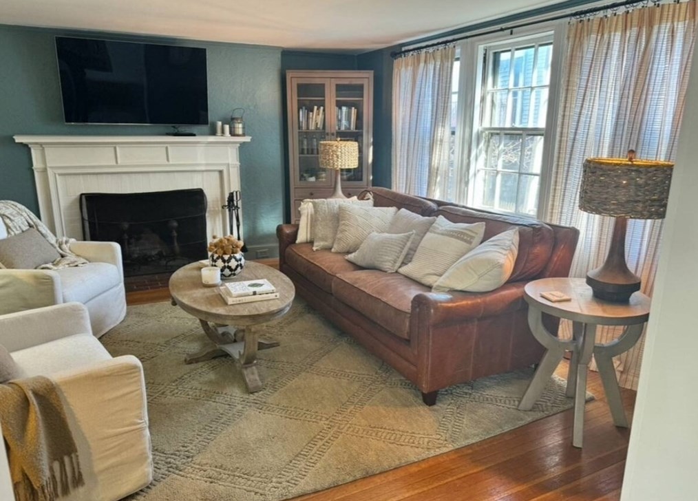 4 Chestnut St, Marblehead, MA 01945 exterior