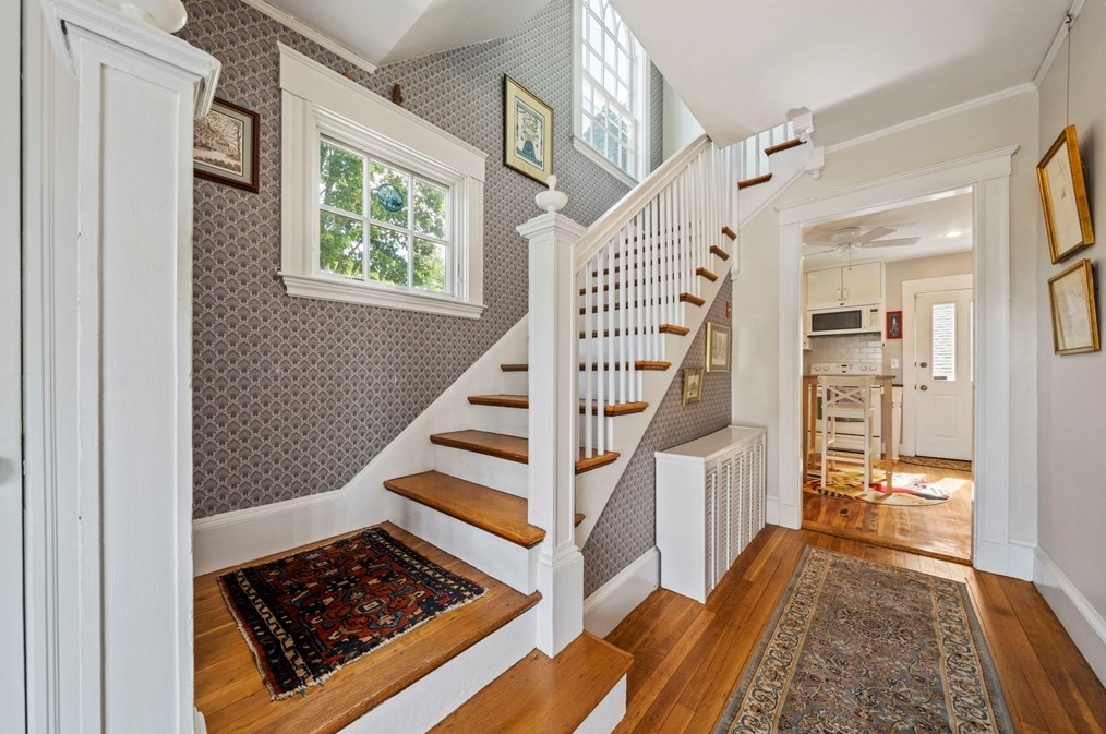 75 Greenleaf St, Quincy MA  02169-4429 exterior