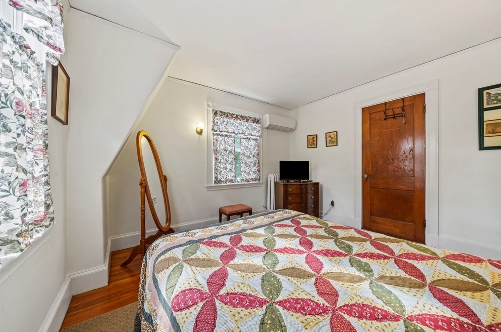 75 Greenleaf St, Quincy MA  02169-4429 exterior