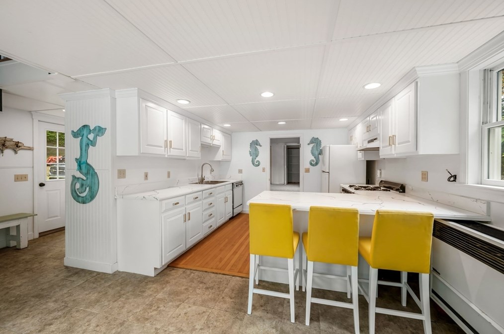 655 Broadway, Haverhill MA 01830-2404 exterior