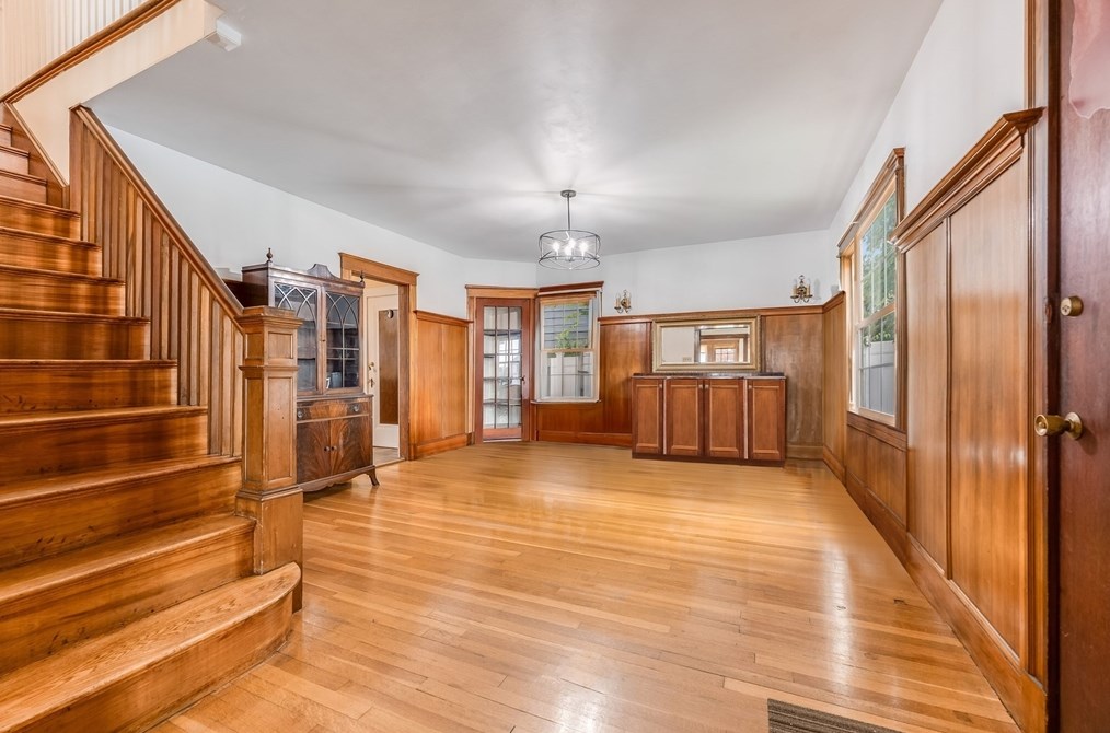 1449 Quincy Shore Dr, Quincy, MA 02169 exterior