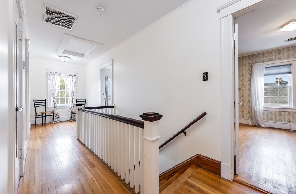 1449 Quincy Shore Dr, Quincy MA 02171-2932 exterior