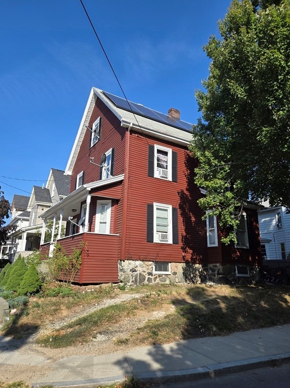 2 Wellington Ave, Waltham, MA 02453