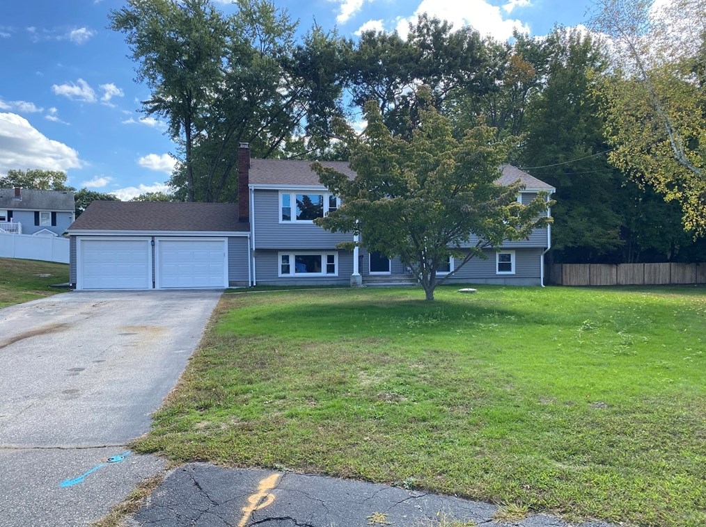 14 Ruggiano Cir, Weymouth, MA 02188