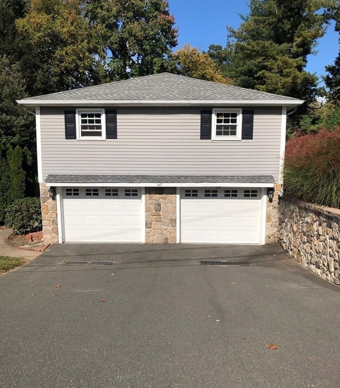 145 Pontoosic Rd, Montgomery, MA 01085