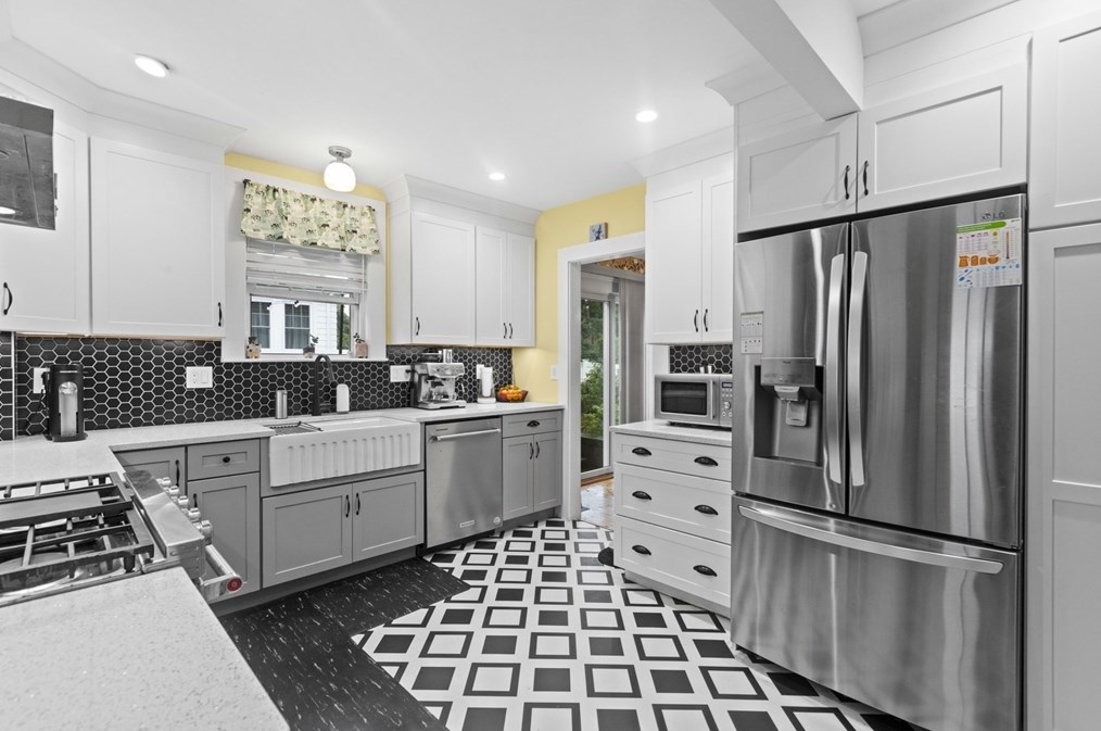 176 Salem St, Reading MA 01867-2617 exterior