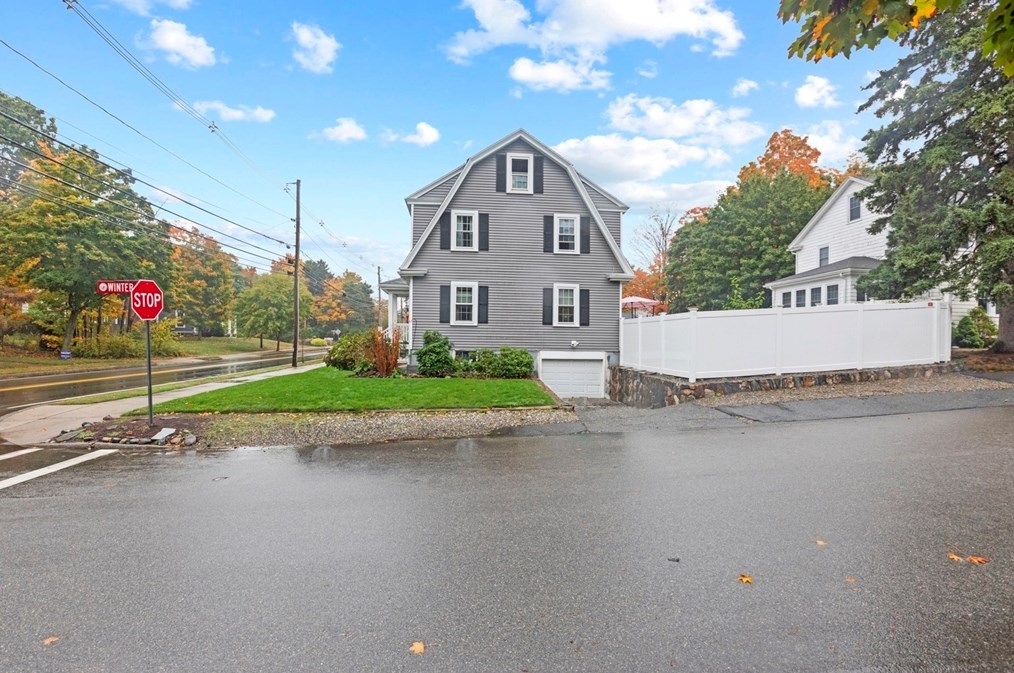 176 Salem St, Reading MA 01867-2617 exterior