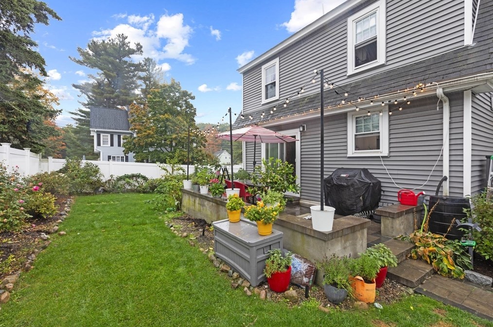 176 Salem St, Reading MA 01867-2617 exterior