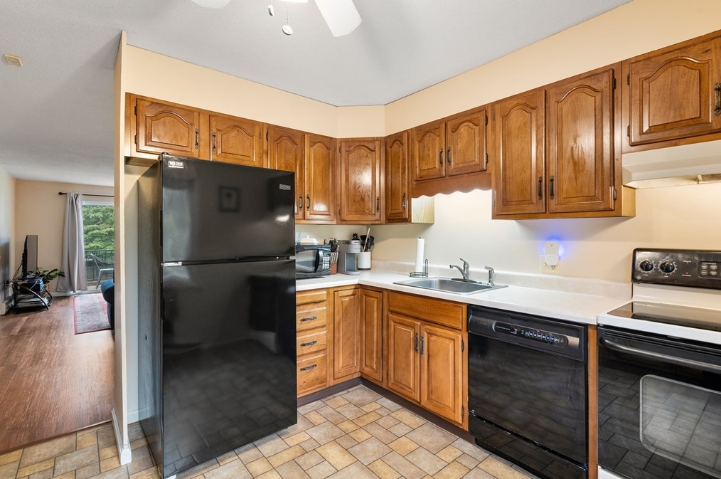 121 Bailey St #e 43, Worcester, MA 01602