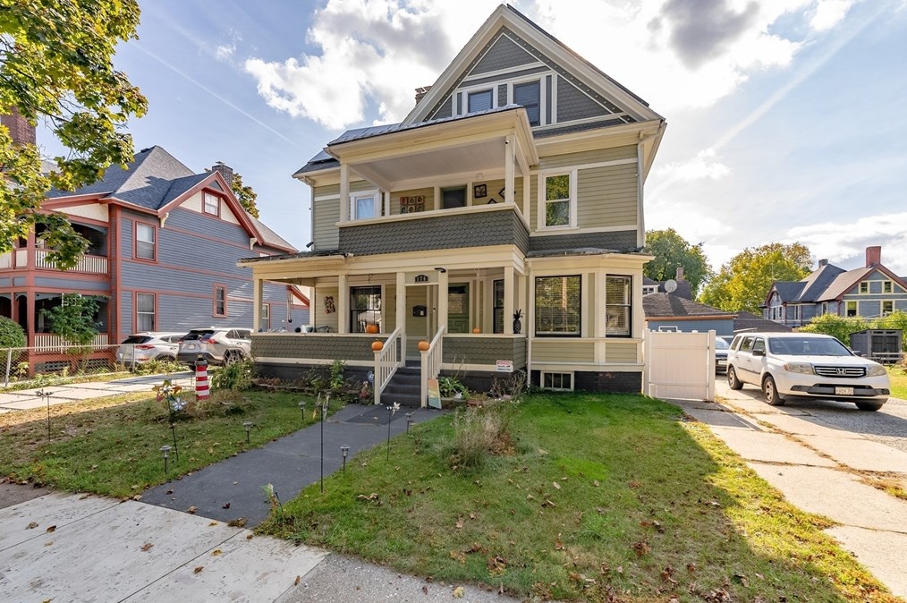 176 Florida St, Springfield, MA 01109