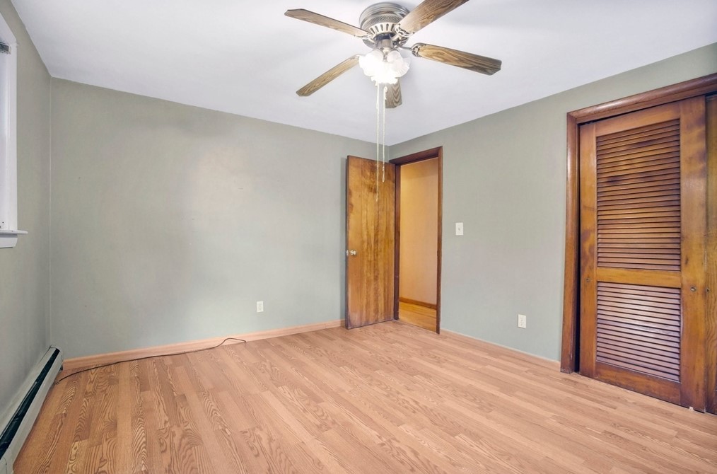 75 Hadley St, South Hadley MA 01075-1047 exterior