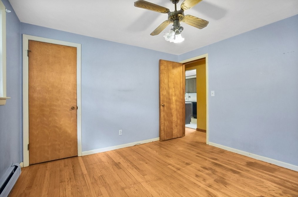 75 Hadley St, South Hadley MA 01075-1047 exterior