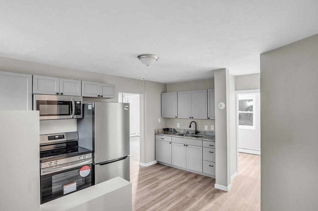 744 Grove St, Worcester, MA 01605