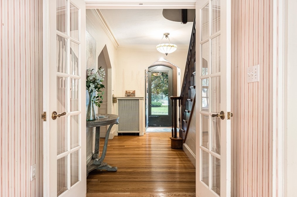 29 Cotton St, Newton, MA 02458-2619