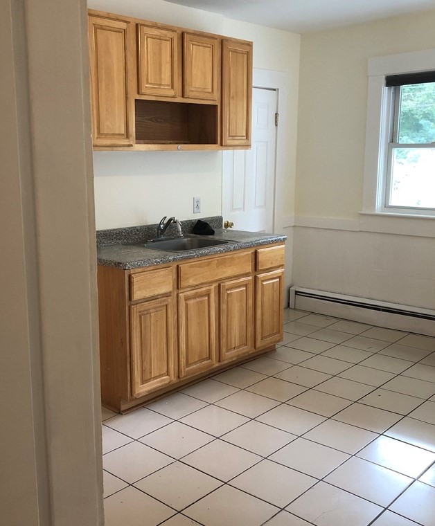 9 Top St #2, Clinton, MA 01510