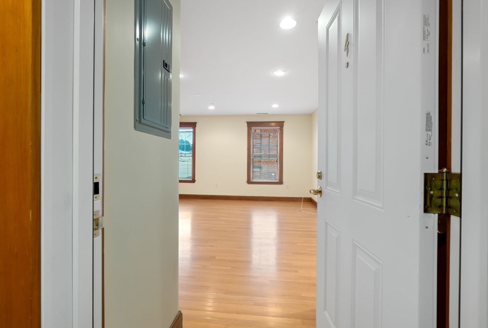 50 Maple St, Danvers, MA 01923 exterior