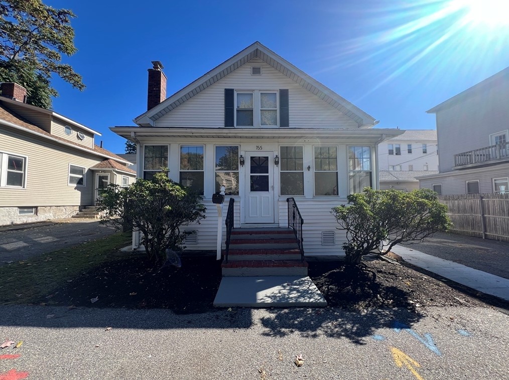 155 Warner Ave, Worcester, MA 01604 exterior