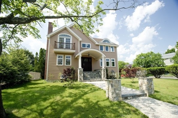 274 Ocean Ave, Marblehead, MA 01945-3730