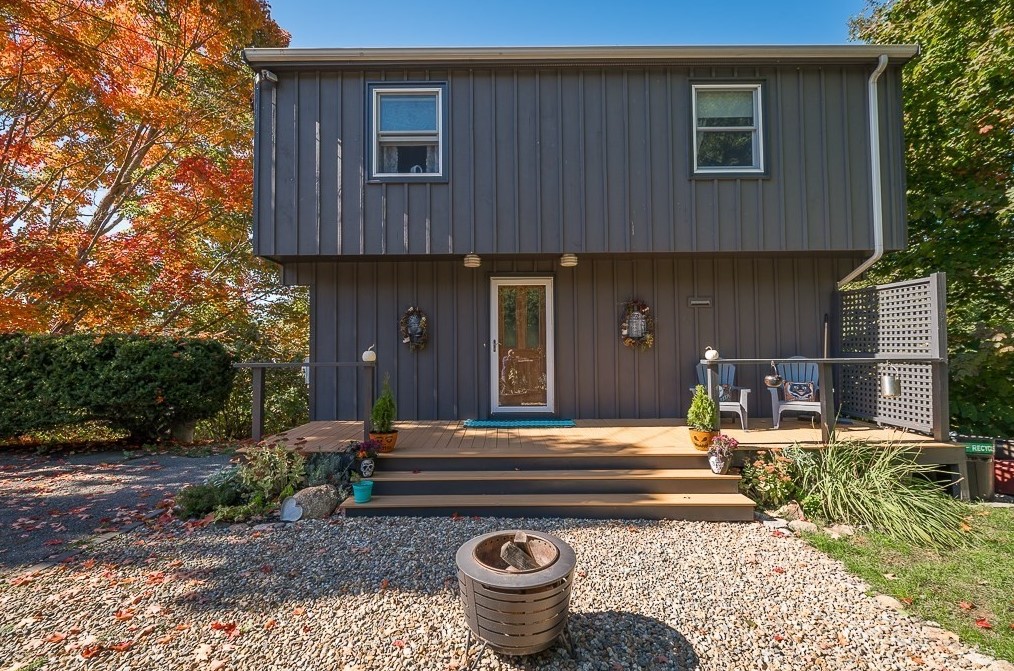 78 Cherry St, Gloucester, MA 01930