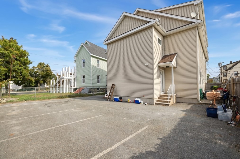 163 West St, Malden, MA 02148