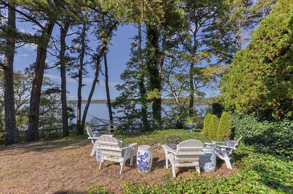 9 James Rd, Harwich, MA 02645