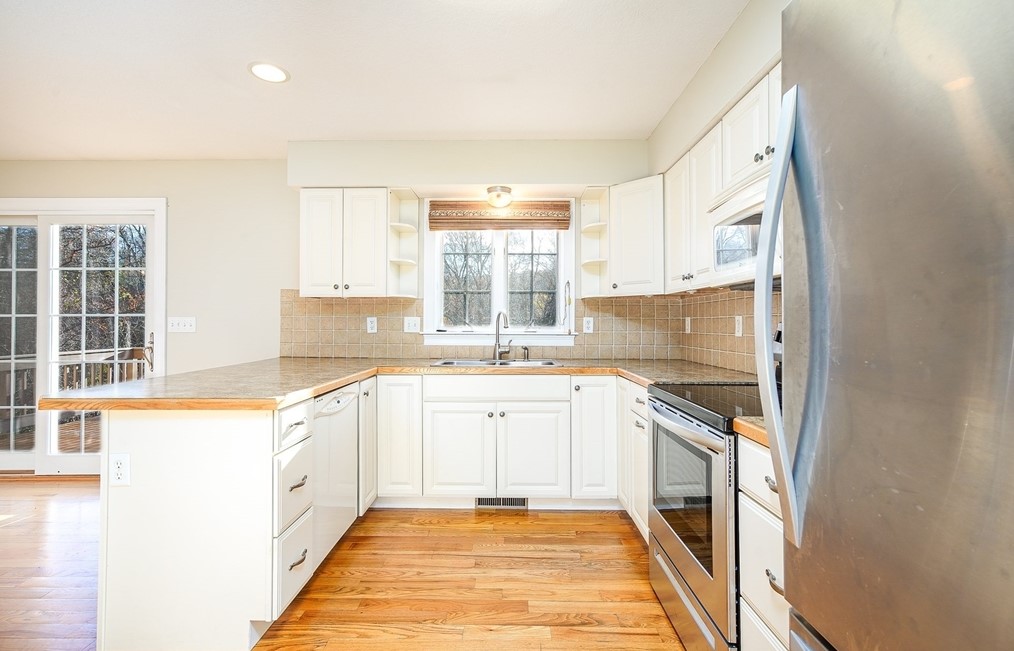 2355 Westfield St #2355, West Springfield, MA 01089