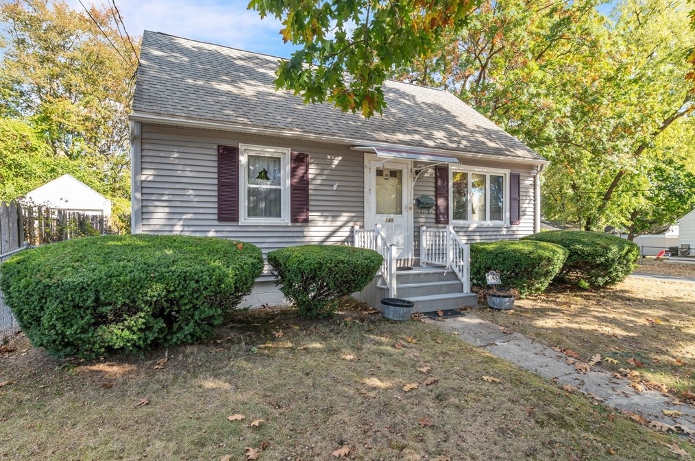185 Breckwood Blvd, Springfield, MA 01109