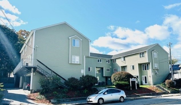 1036 Middlesex St, Lowell, MA 01851 exterior