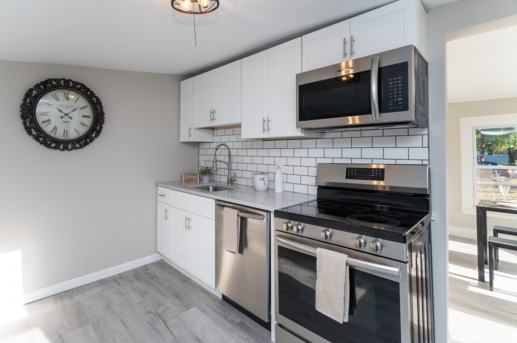 74 Laurence St, Springfield, MA 01104