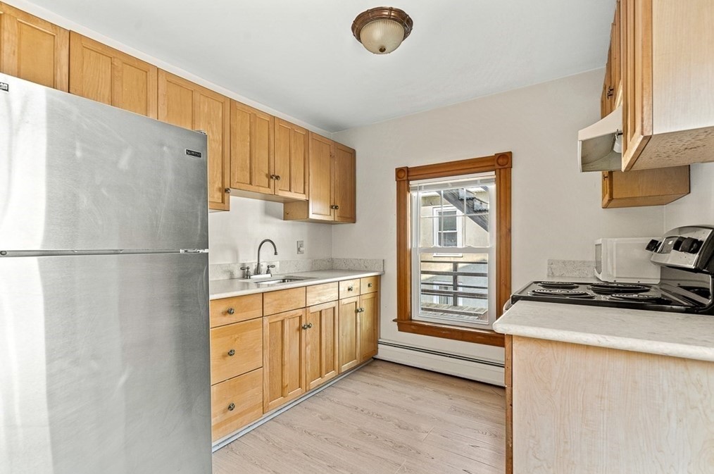 1011 Massachusetts Ave, Arlington MA 02476-4310 exterior