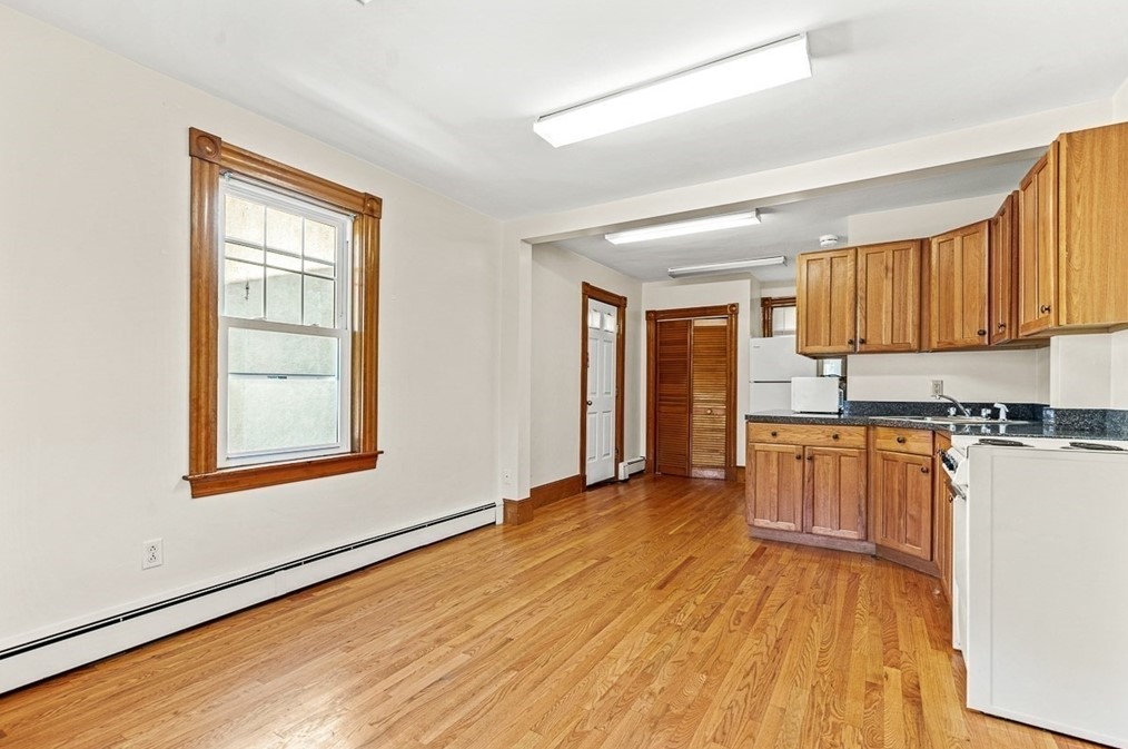 1011 Massachusetts Ave, Arlington MA 02476-4310 exterior