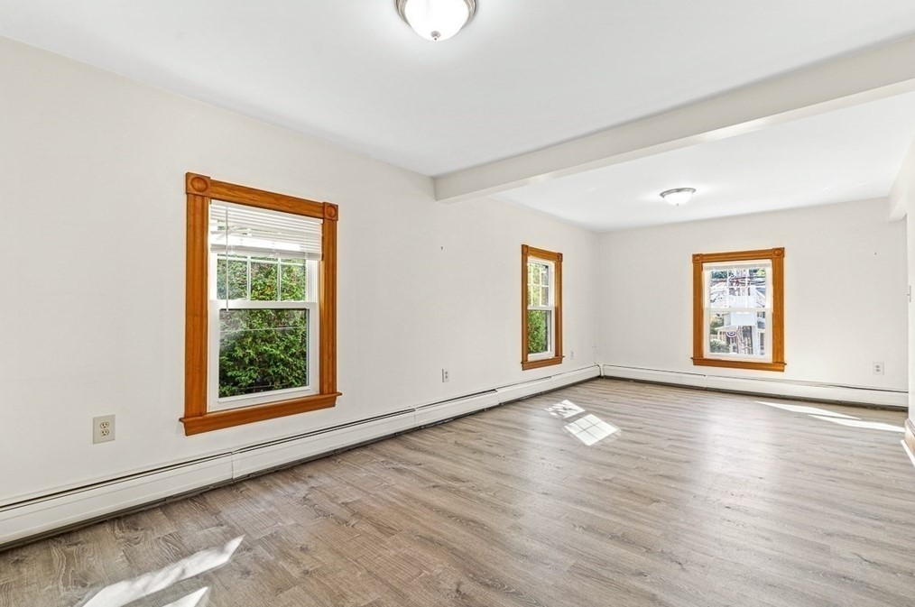 1011 Massachusetts Ave, Arlington MA 02476-4310 exterior