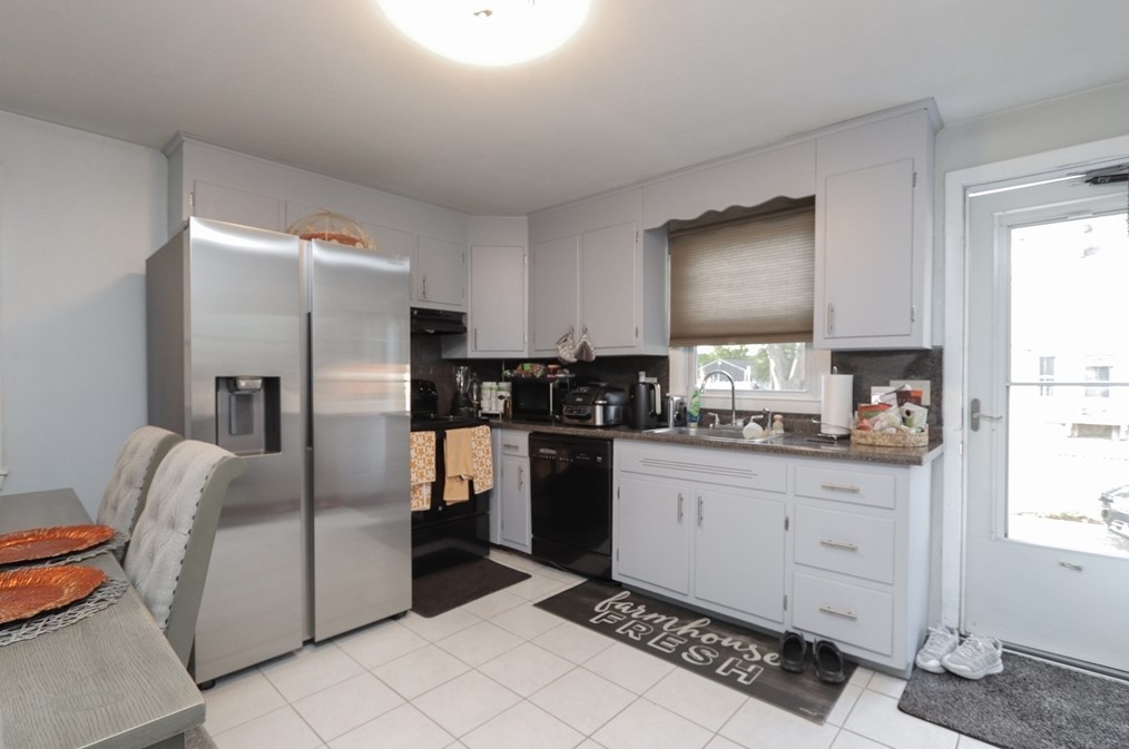 46-48 Silas St, Springfield, MA 01109