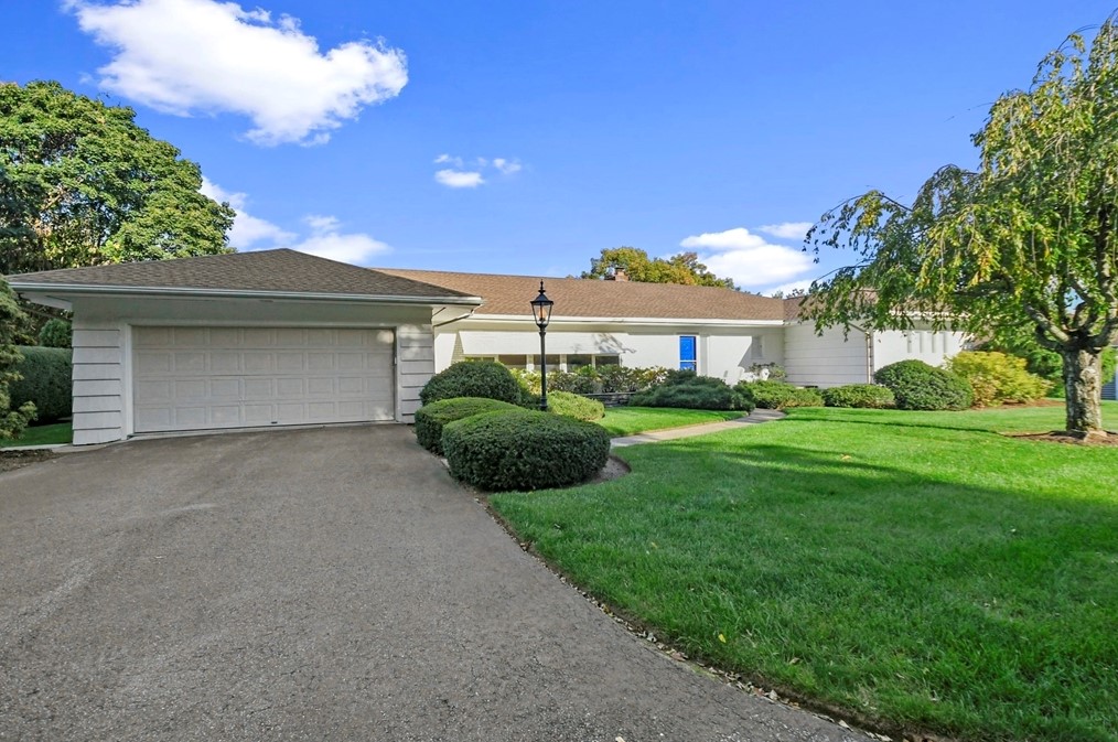 21 Montclair Dr, Worcester, MA 01609