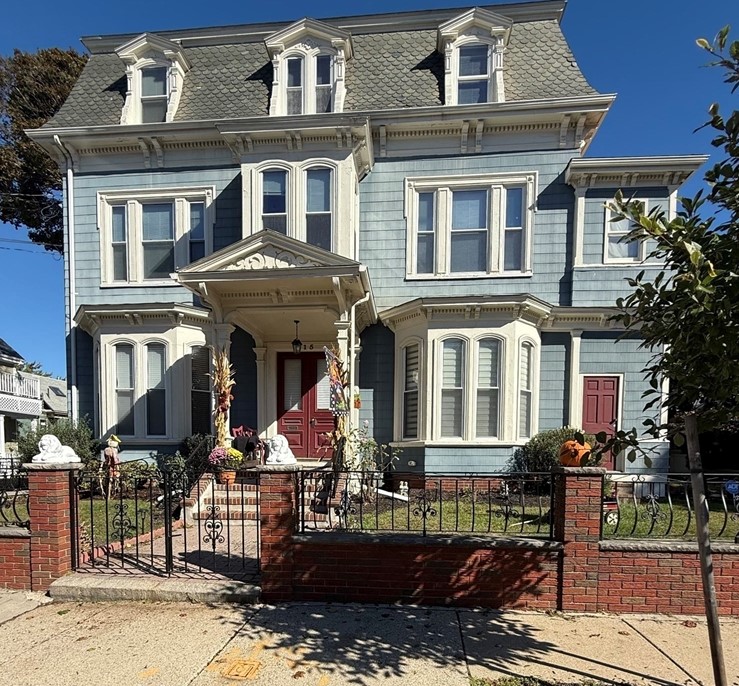 15 Summit Ave, Somerville, MA 02143 exterior