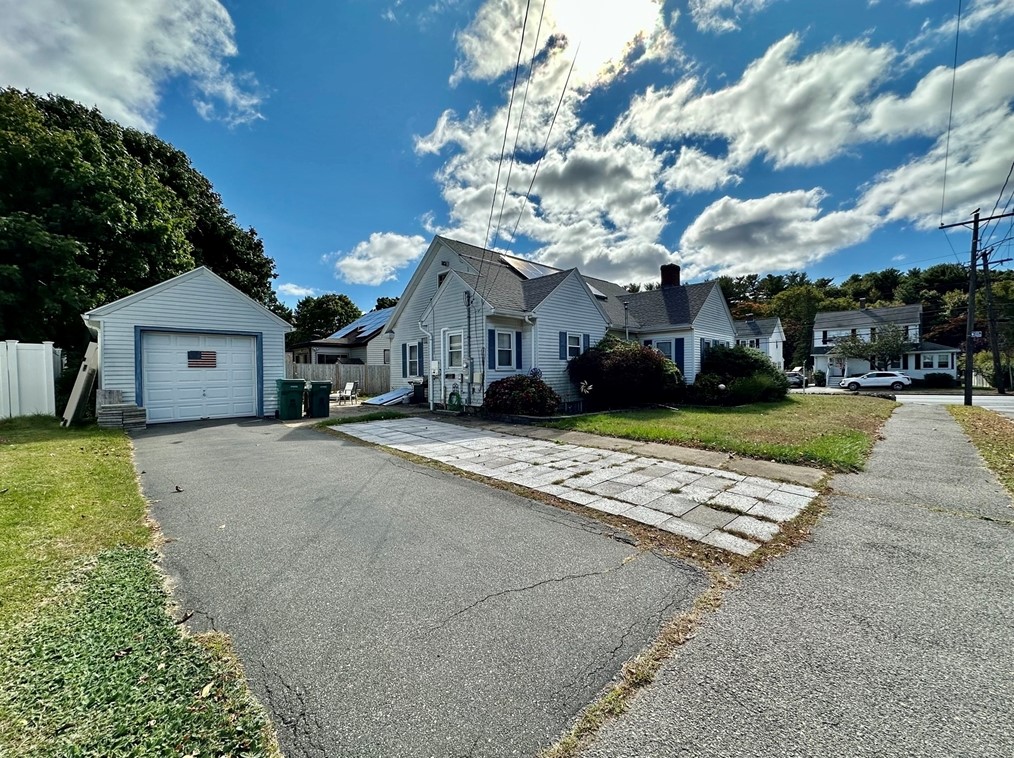 815 Lynnfield St, Lynn, MA 01904