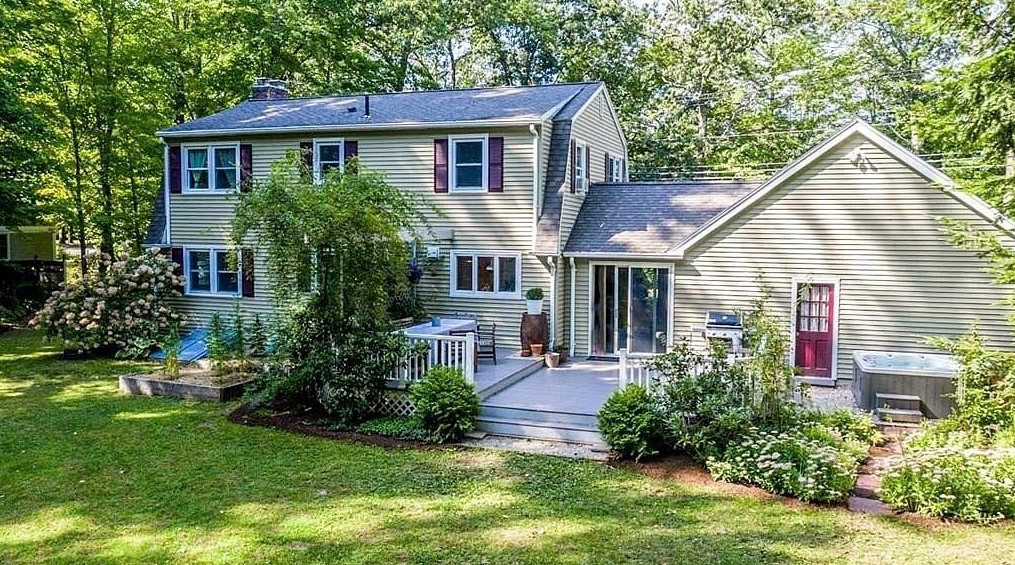 260 Loudville Rd, Easthampton, MA 01027 exterior