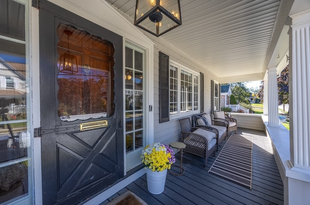 65 Laurel St, Fairhaven, MA 02719