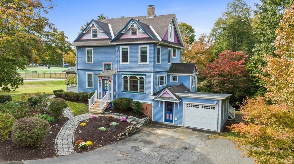 155 Northampton Rd, Amherst, MA 01002-2513