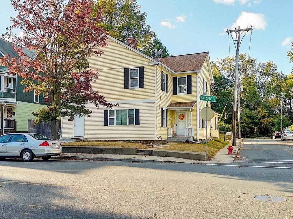 970 Chicopee St, Chicopee, MA 01013