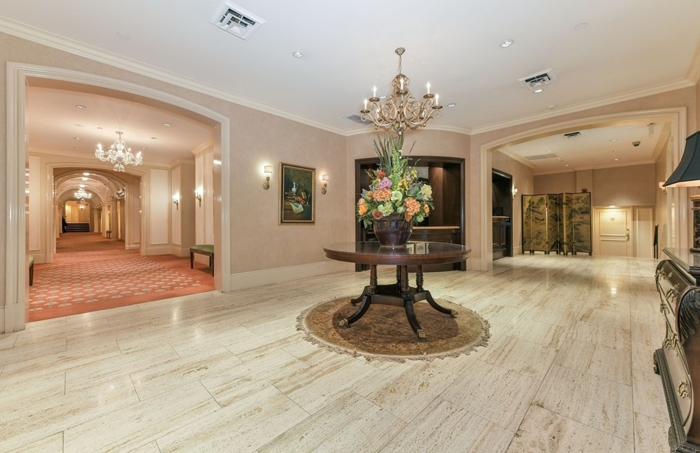 416 Commonwealth Ave #216, Boston, MA 02115