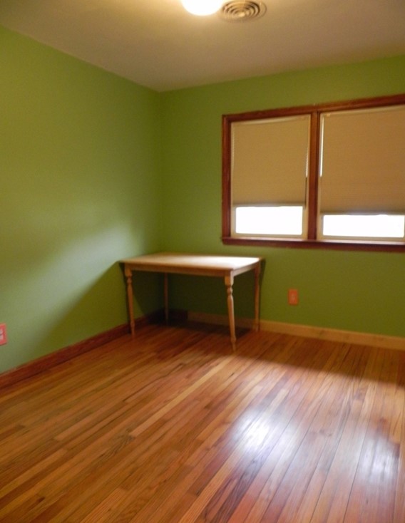 203 Michigan Ave, Holyoke MA 01040-1148 exterior