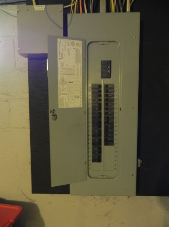 203 Michigan Ave, Holyoke MA 01040-1148 exterior