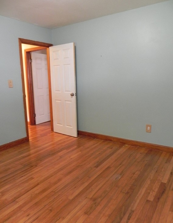 203 Michigan Ave, Holyoke MA 01040-1148 exterior