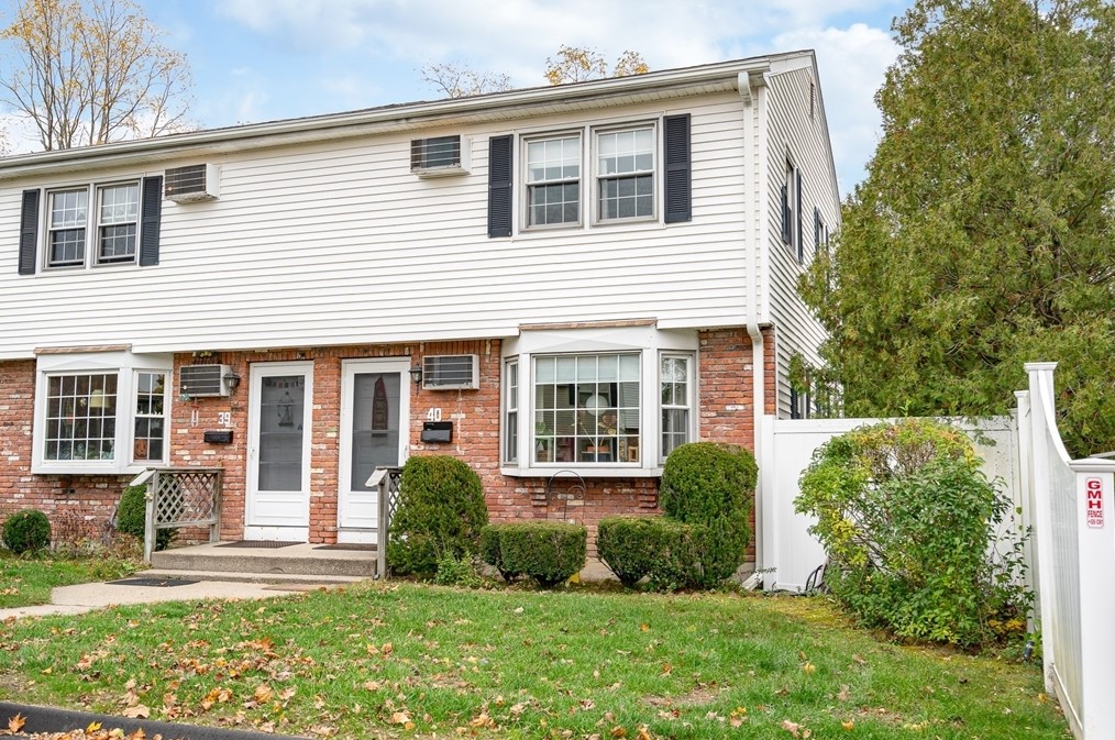 41 South St #40, Easthampton, MA 01027